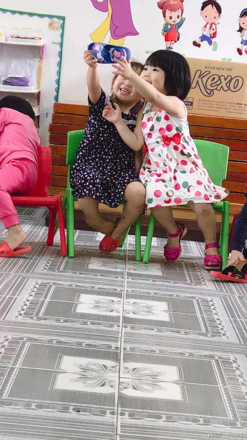 国产拖鞋女生视频在线,时尚潮流与舒适并存的视觉盛宴