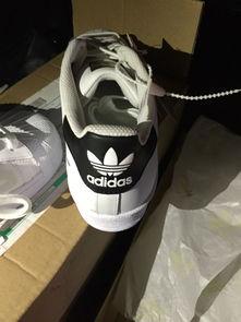 国产贝壳鞋真假对比视频,揭秘真品与仿品的差异对比